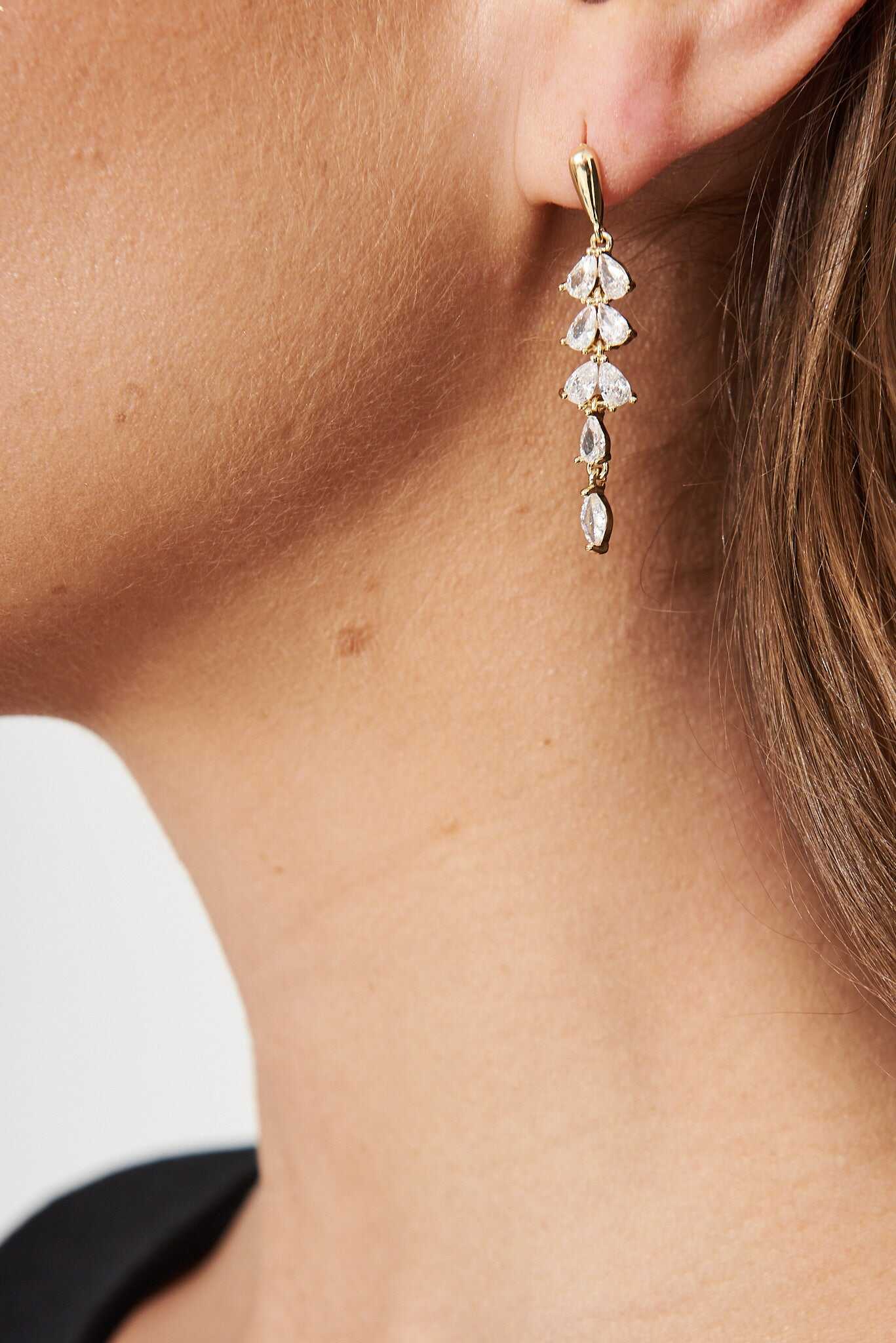 Drop Earrings In Gold Diamante