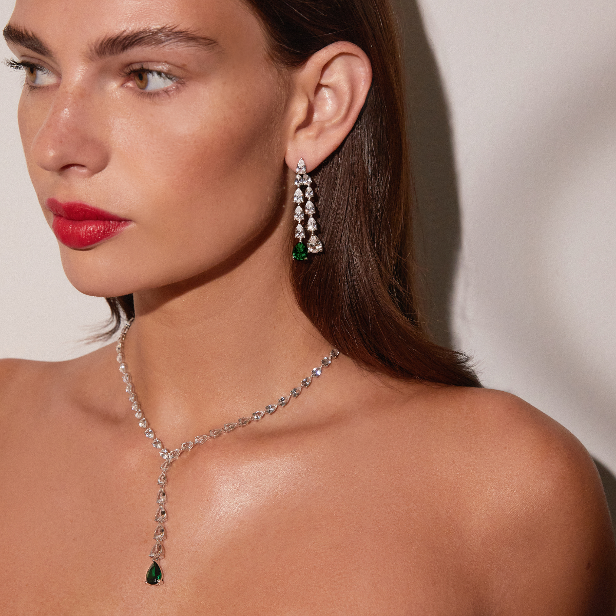 Sparkling Teardrop-Shaped Tassel Earrings
